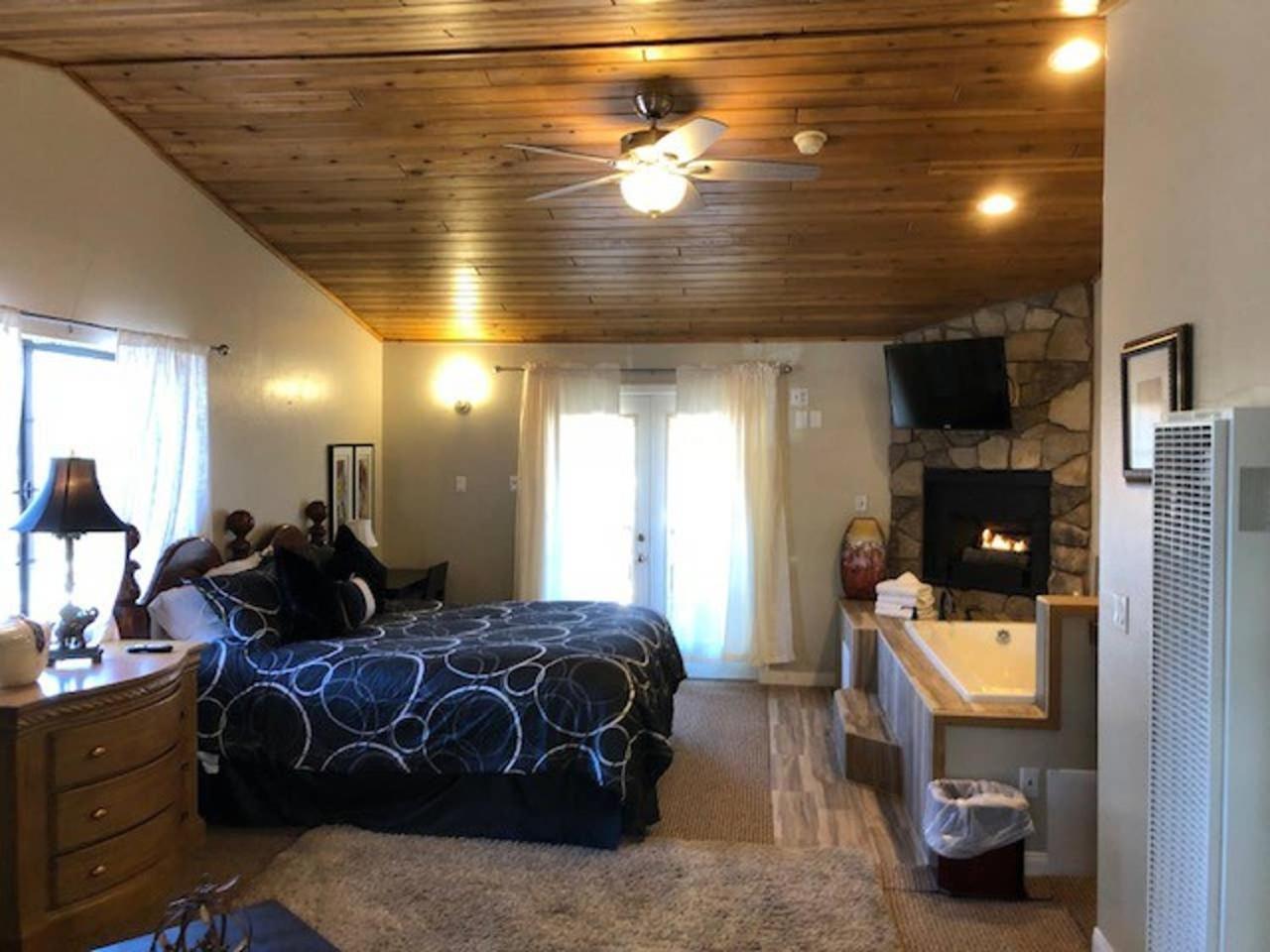 Black Forest Lodge Big Bear Lake Exterior photo