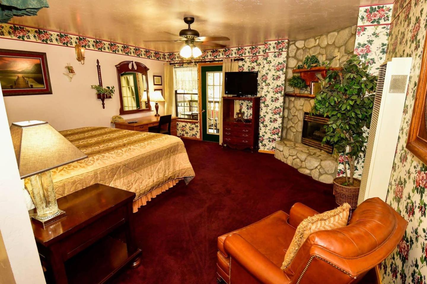 Black Forest Lodge Big Bear Lake Exterior photo